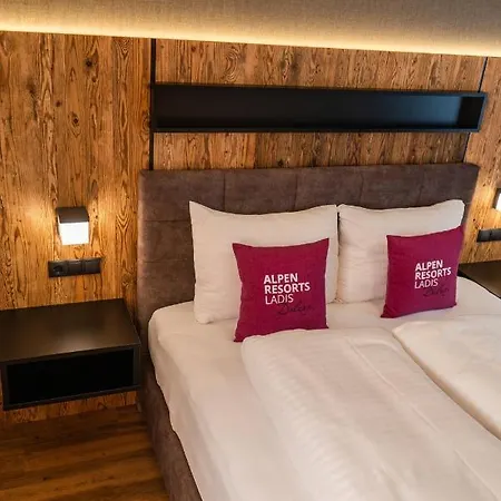 Edelweiss - Private Wellness With Whirlpool & Sauna 펜션 *