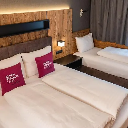 Edelweiss - Private Wellness With Whirlpool & Sauna